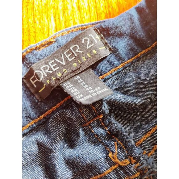 Forever 21 brand Denim Jeans Size: 14 (1336) - Picture 3 of 6